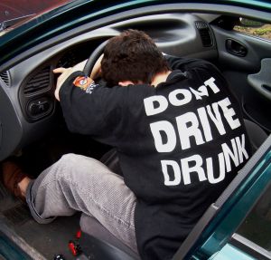 Prowadzenie samochodu (auta) w stanie nietrzeźwości lub pod wpływem narkotyków (art. 178a kodeksu karnego)